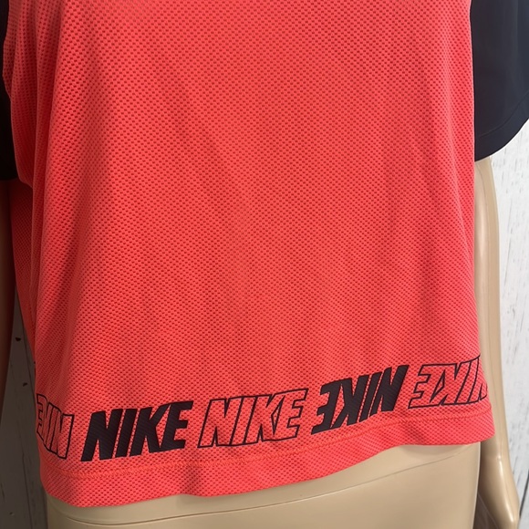 Nike Crop Top Color Block Neon Salmon and Black Size XXL - Picture 3 of 5